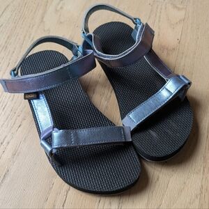 Teva Hurricane Sandal Irredesent Blue/Purple Size 3